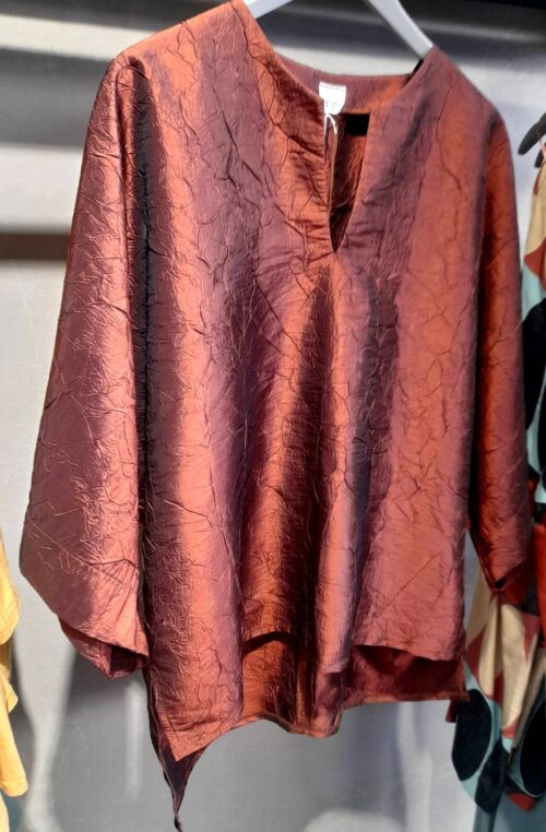 crop_top_blouse_stripes_striped_satin_black_streetstyle_Greek_designers_fashion_style_collection_Cruelboutique_wedding_baptism_exclusive_spring_summer_2022