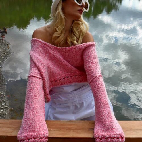 Knitted_blouse_pink_spring_summer_collection_oversize_onesize_streetstyle_ve_neck