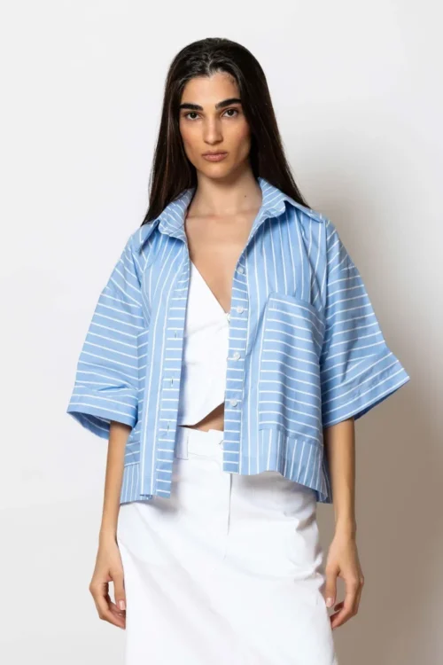 Less Sonder Feeling Crop Striped Shirt