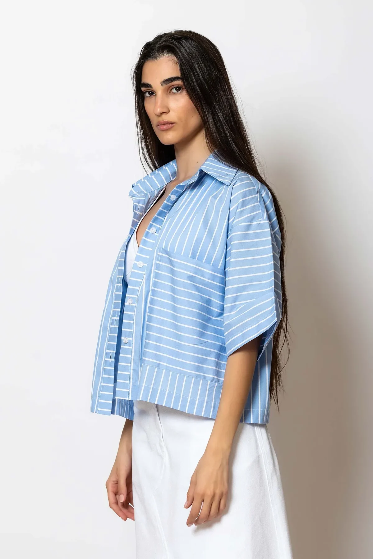 Less Sonder Feeling Crop Striped Shirt