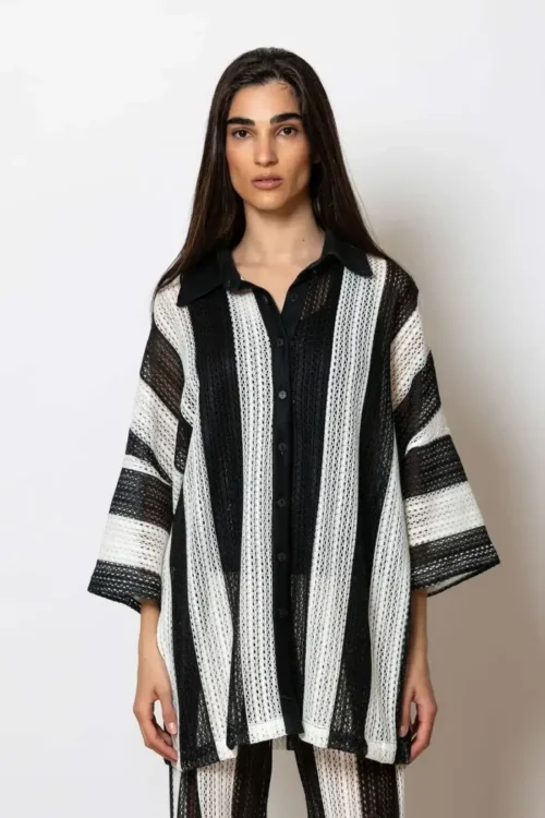 Less Sonder Feeling Crochet Knit Shirt
