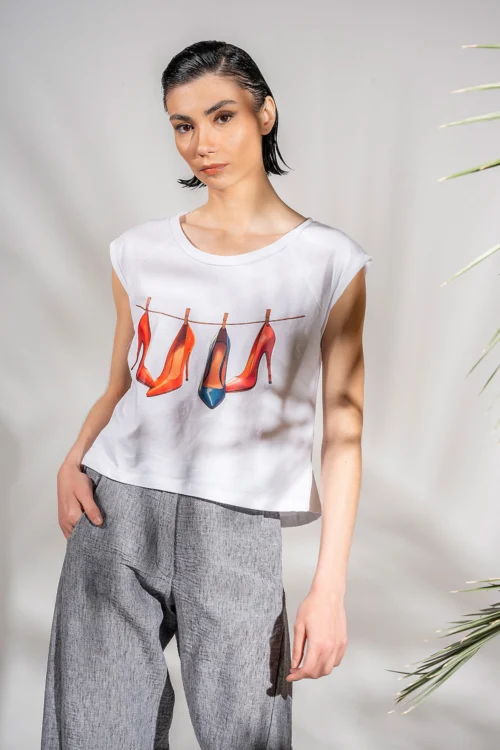 Naiba Sleeveless Short Top