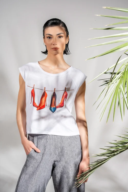 Naiba Sleeveless Short Top