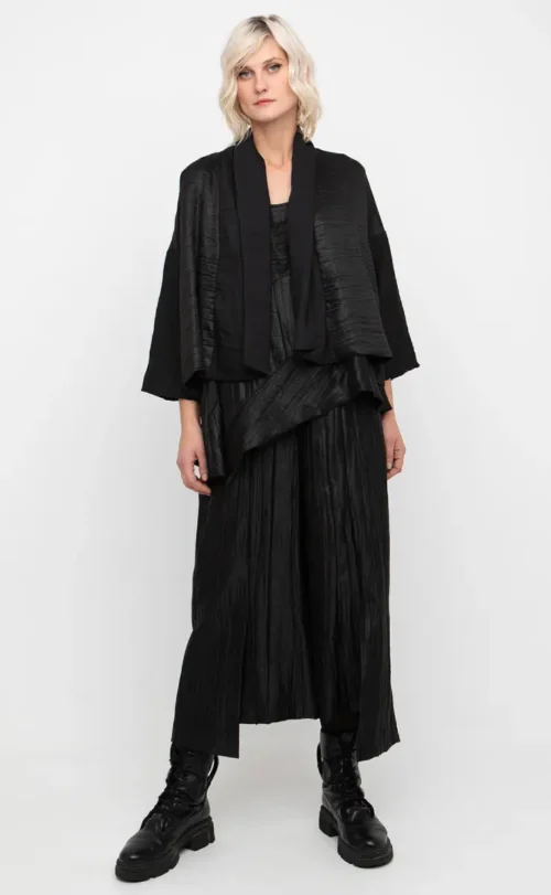 Ozai N Ku Crop Jacket