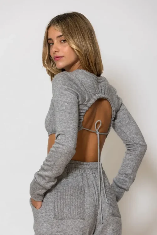 Less Sonder Feeling Knitted Crop Top