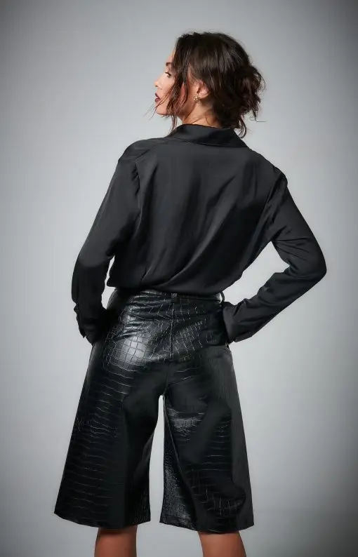 Effie K. Camellia Bermuda