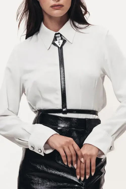 Queen Of Harns Scarlet Chocker