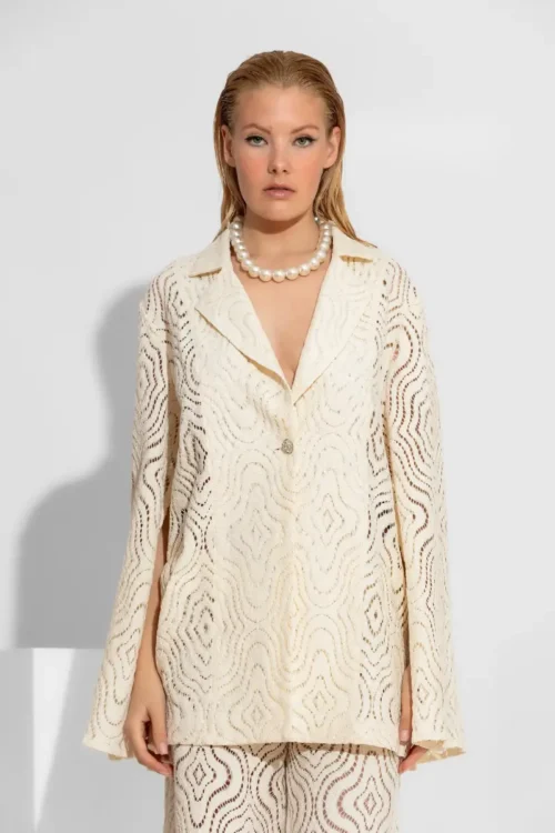 C-throu Oversized Knitted Blazer