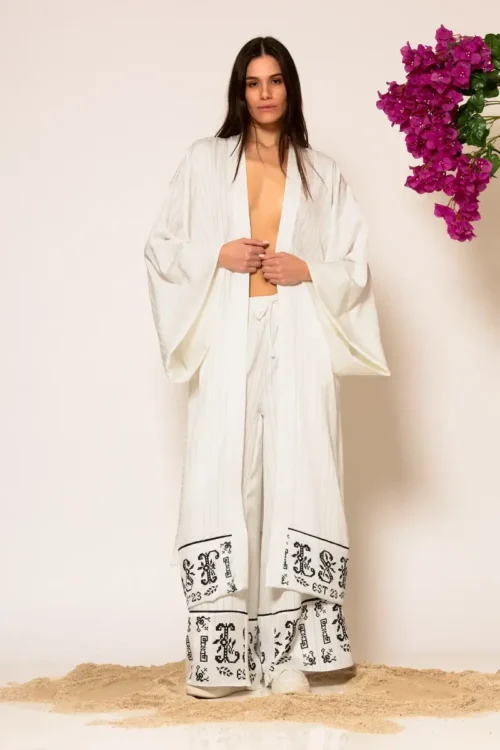 Less Sonder Feeling Long Satin Kimono