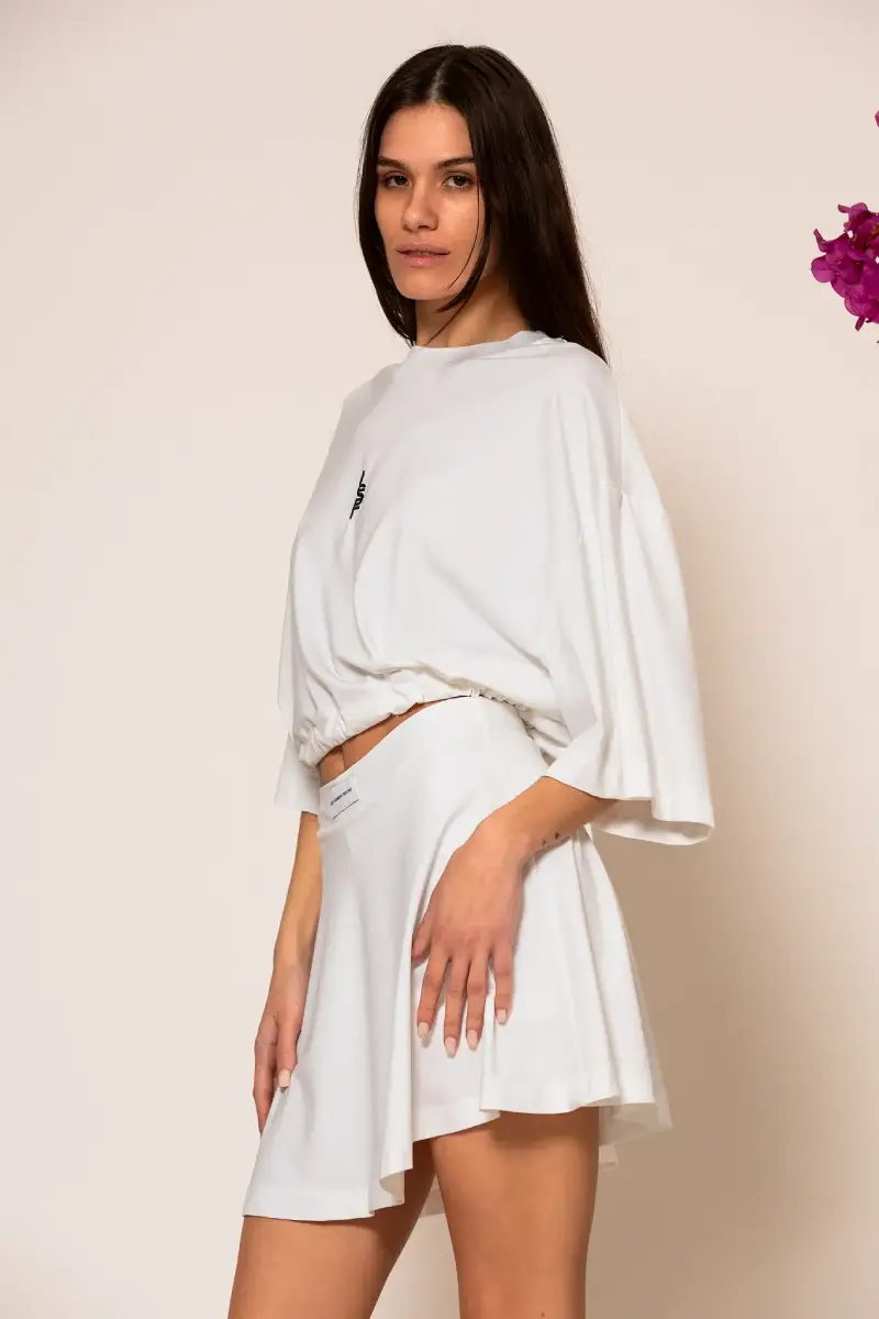 Less Sonder Feeling Oversized Crop Top