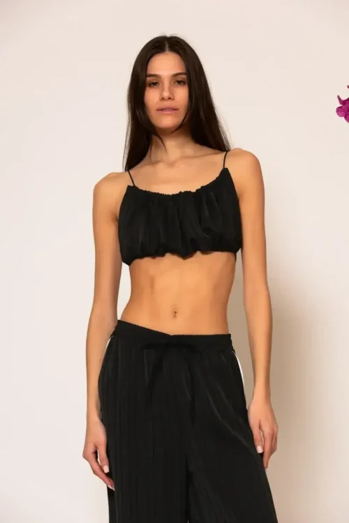 Less Sonder Feeling Satin Crop Top