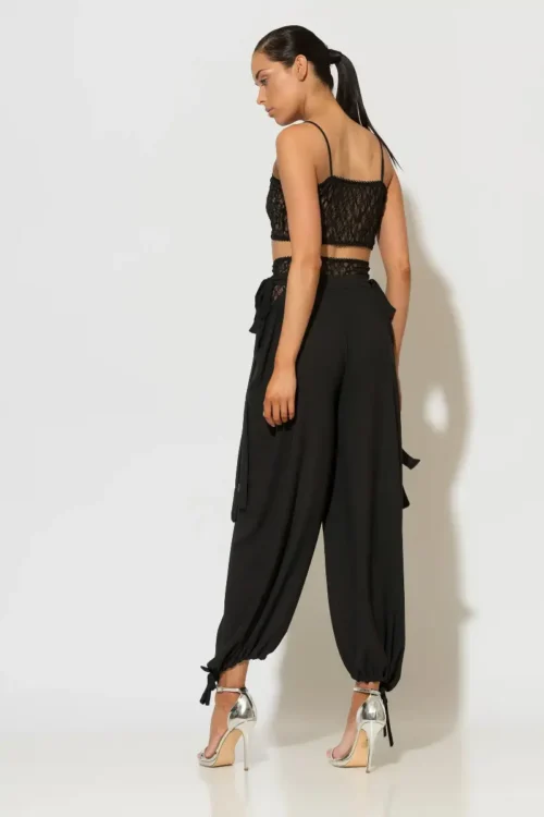 C-throu Lace Crop Top