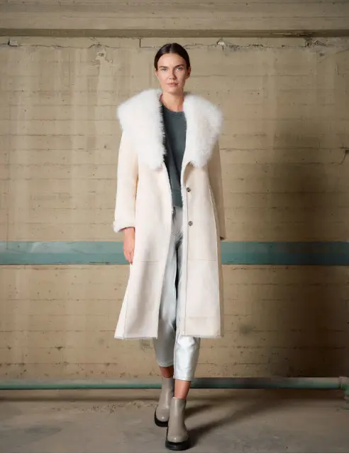 Biston Beaver And Fur Long Coat